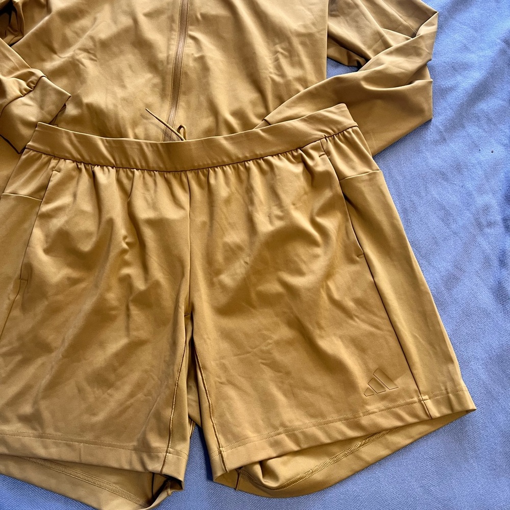 Brand New Adidas Men Tracktop Sz XL - Picture 3 of 5